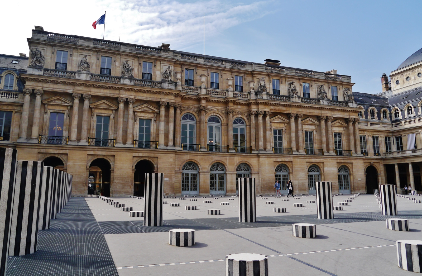 Cour dhonneur du Palais-Royal, siège du Conseil constitutionnel