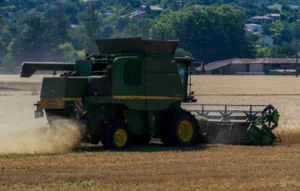 Moisson dans le Lauragais, Haute-Garonne